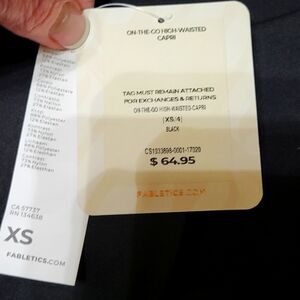 NWT Fabletics On The Go High Waisted Capr Size XS.
